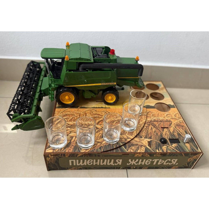 Алкогольный наливатор “Комбайн John Deere (Джон Дир)” на 4, 5 или 6 рюмок 6 чарок