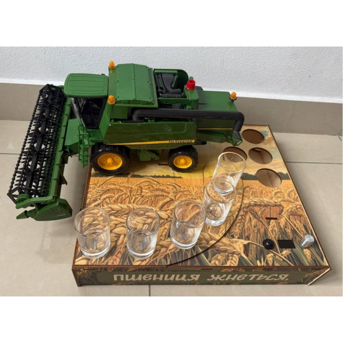 Алкогольный наливатор “Комбайн John Deere (Джон Дир)” на 4, 5 или 6 рюмок 6 чарок