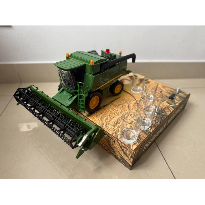 Алкогольный наливатор “Комбайн John Deere (Джон Дир)” на 4, 5 или 6 рюмок 6 чарок