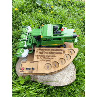 Наливатор "Комбайнер" John Deere под 5 рюмок. З вбудованим акумулятором