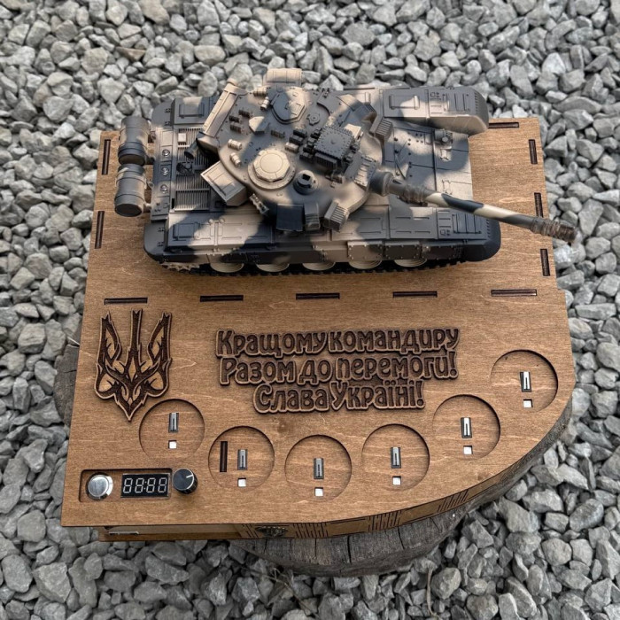 Автоматичний наливатор Танк на 5–6 чарок з підсвіткою — автобармен, дозатор напоїв на подарунок